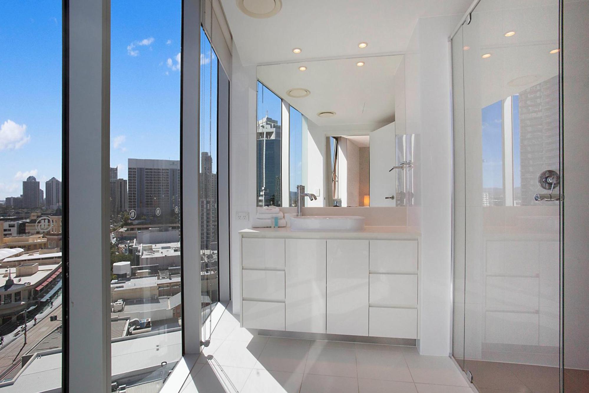 Number 1 H Residences - Wifi, Parking & More By Gold Coast Holidays Экстерьер фото
