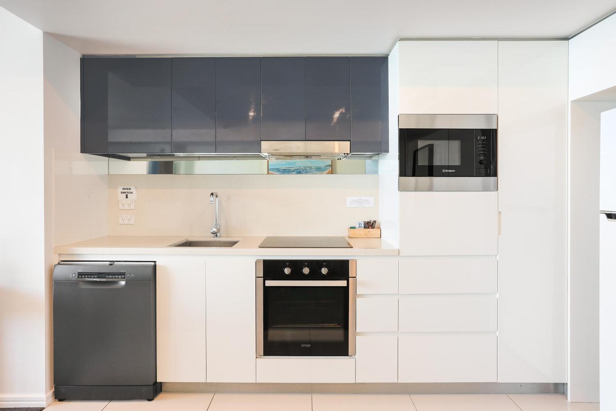 Number 1 H Residences - Wifi, Parking & More By Gold Coast Holidays Экстерьер фото