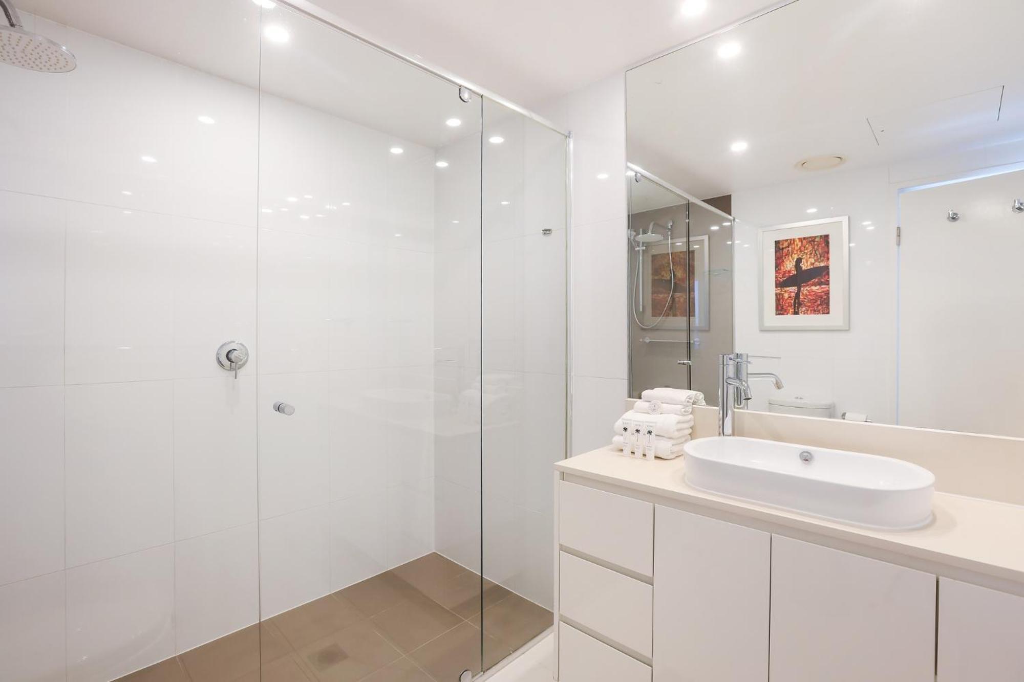 Number 1 H Residences - Wifi, Parking & More By Gold Coast Holidays Экстерьер фото