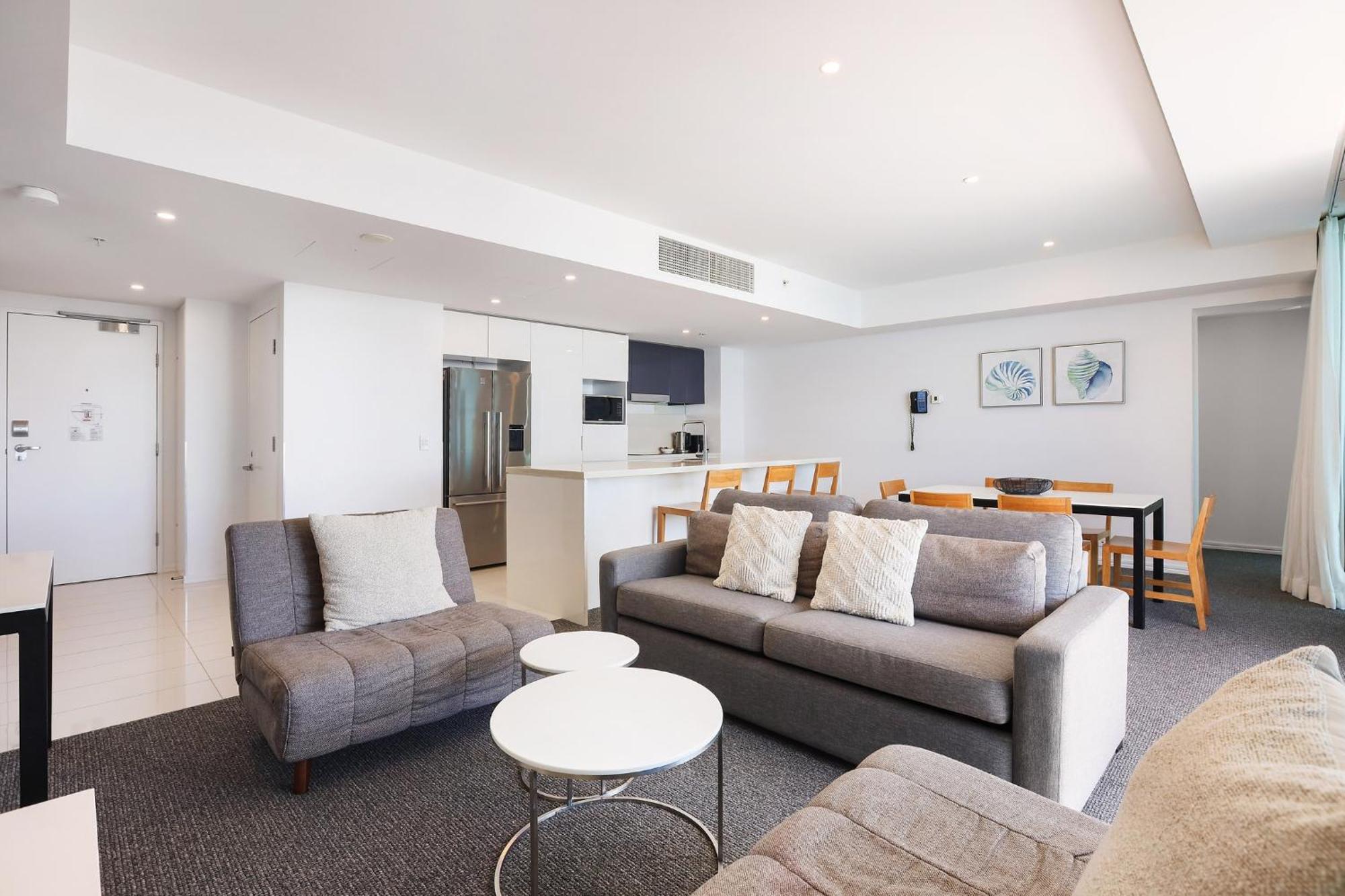 Number 1 H Residences - Wifi, Parking & More By Gold Coast Holidays Экстерьер фото